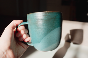 
            
                Load image into Gallery viewer, Handmade ceramic mug by Roxane Charest Céramique (filter size)
            
        